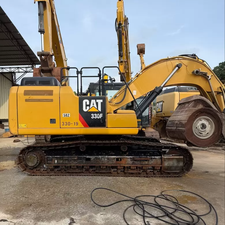— Caterpillar 330FL