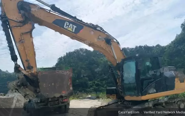 2017 Caterpillar 320D2GC