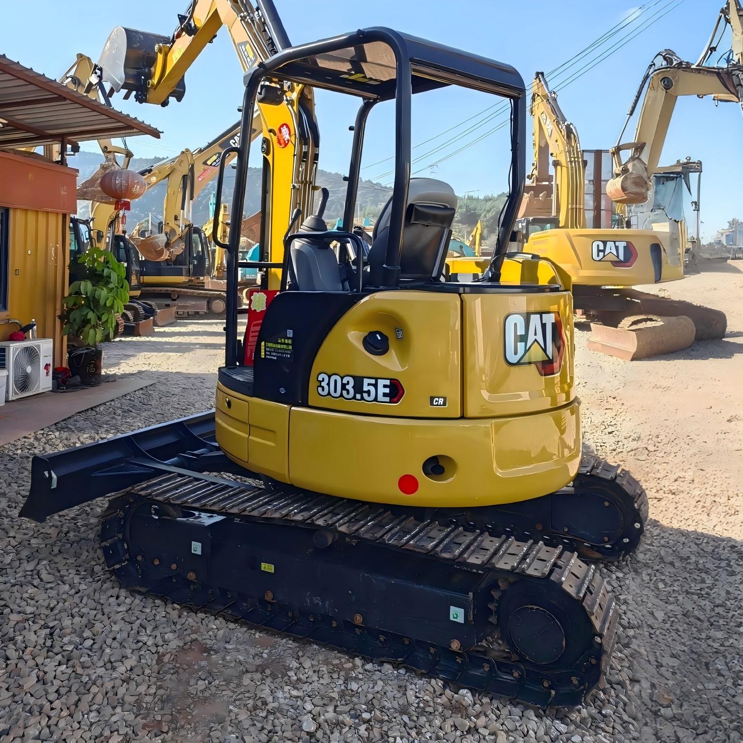 — Caterpillar 305.5E, used excavator for export from China