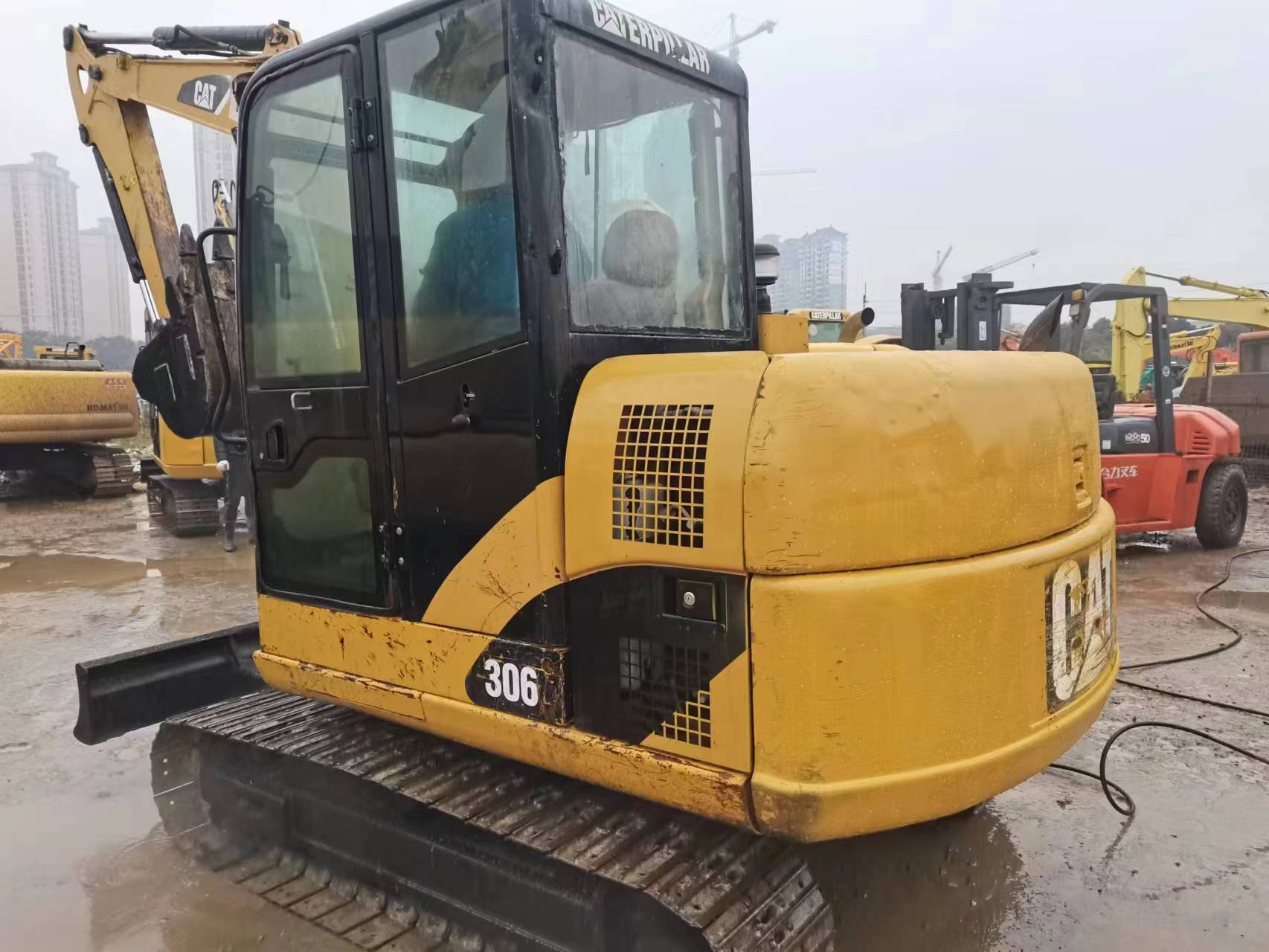 — Caterpillar 306D