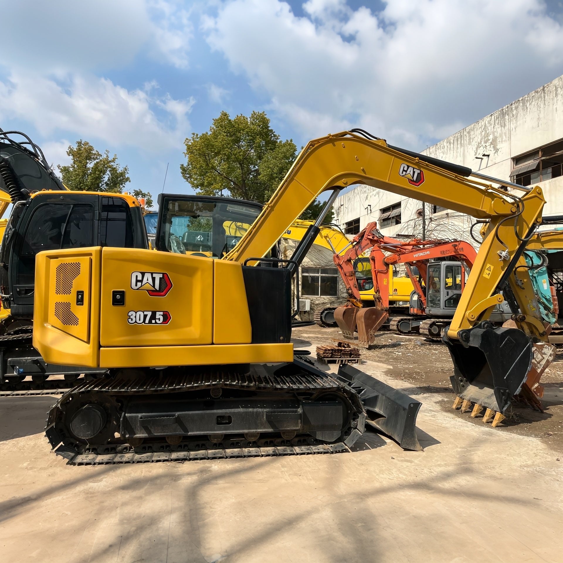— Caterpillar 307.5, used excavator for export from China