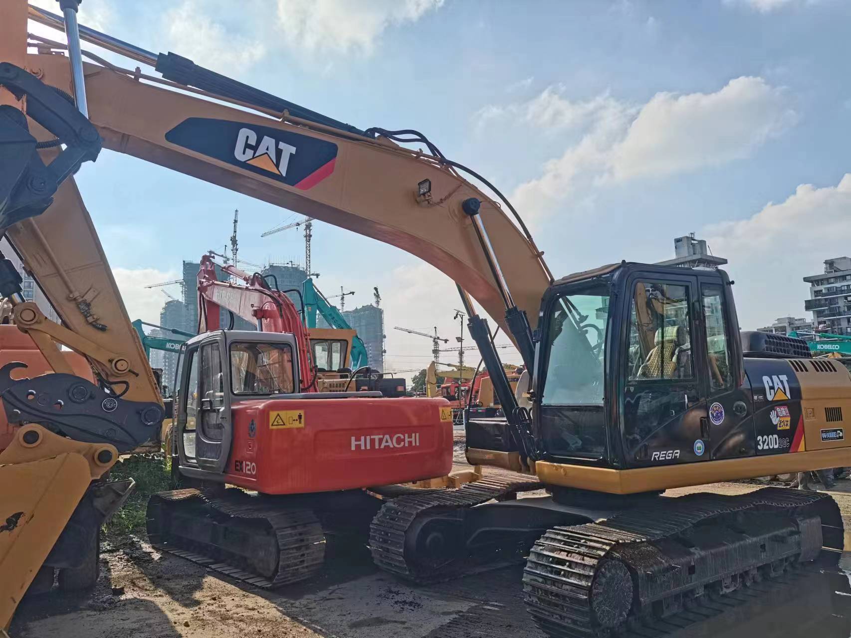 — Caterpillar 320D detail photo 3