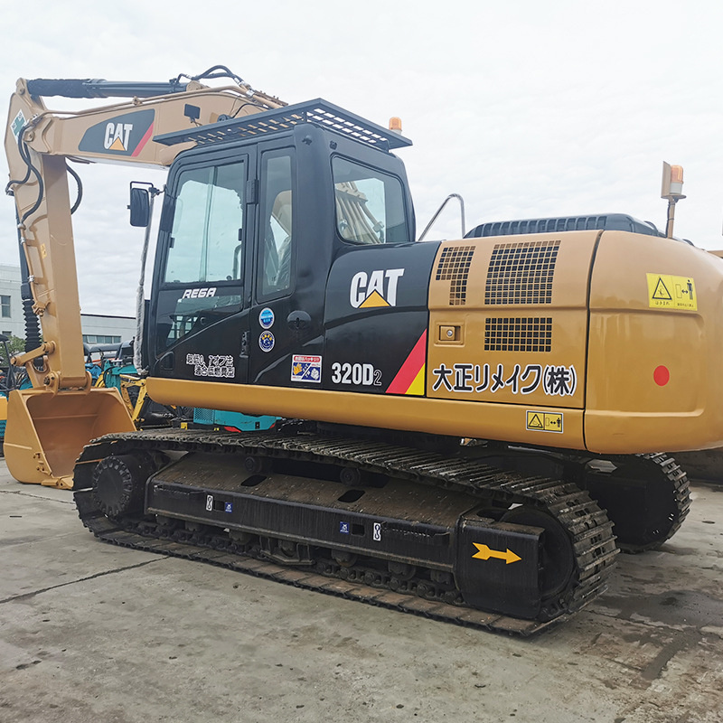 — Caterpillar 320D detail photo 2