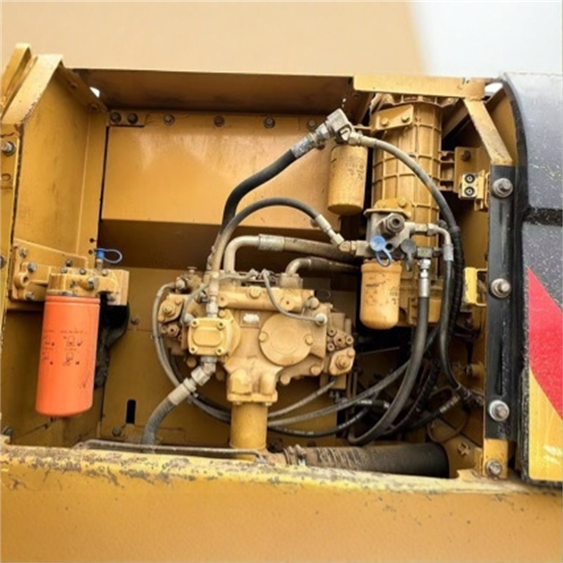 — Caterpillar 320DCA detail photo 4