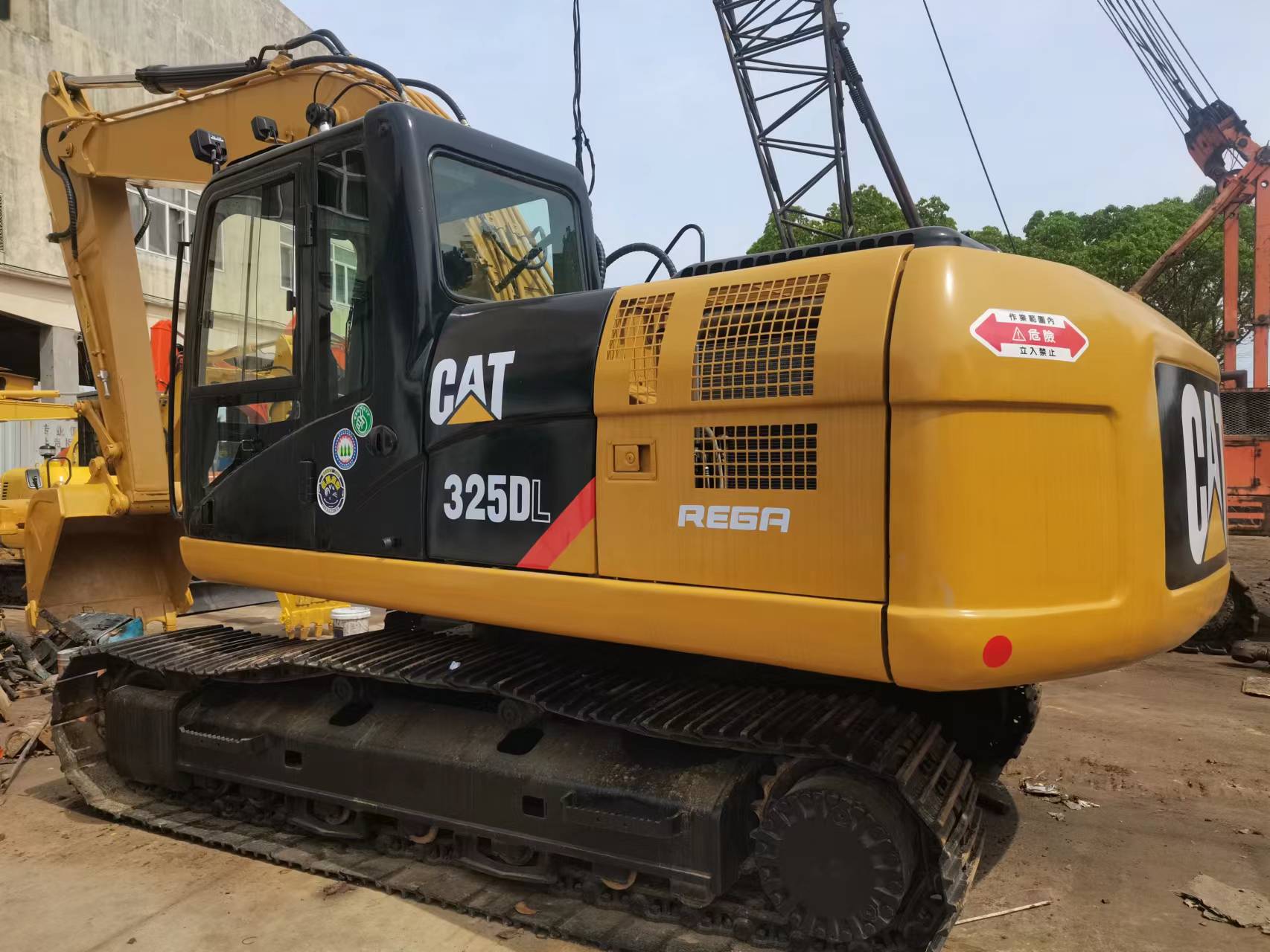 — Caterpillar 325D detail photo 2