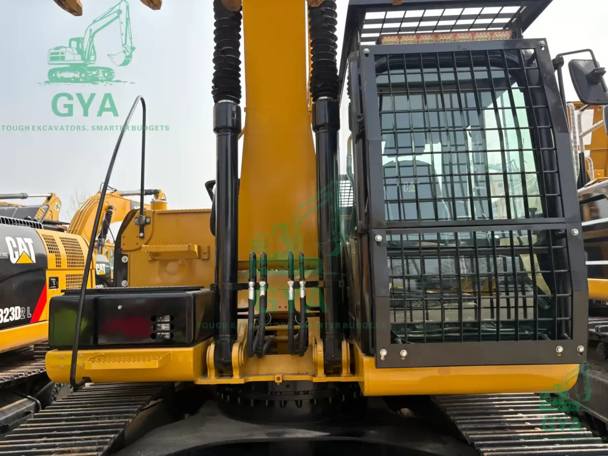 2018 Caterpillar CAT 323D2L detail photo 4